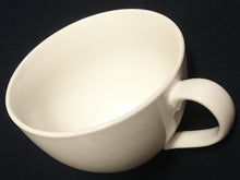 Lade das Bild in den Galerie-Viewer, CAPPUCCINO KAFFEETASSE POTT &quot;White Basics&quot;- Porzellan, Modernes Einfärbiges Form Dekor
