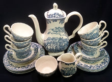 Lade das Bild in den Galerie-Viewer, MILCHKÄNNCHEN &quot;Country Life&quot; - Keramik / Steingut (Fine Staffordshire Ware), Englisches Landleben Scenen Motiv Dekor, Hand graviert
