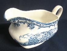 Lade das Bild in den Galerie-Viewer, SAUCIER &quot;Country Life&quot; - Keramik / Steingut (Fine Staffordshire Ware), Englisches Landleben Scenen Motiv Dekor, Hand graviert
