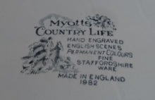 Lade das Bild in den Galerie-Viewer, SPEISETELLER &quot;Country Life&quot; - Keramik / Steingut (Fine Staffordshire Ware), Englisches Landleben Scenen Motiv Dekor, Hand graviert
