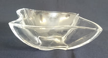 Lade das Bild in den Galerie-Viewer, DESSERTSCHALE - 24% Pbo Bleikristall, Ovales Sternform Design
