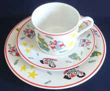 Lade das Bild in den Galerie-Viewer, 2er Set 2er KAFFEEGEDECKE &quot;Flirt&quot; - Porzellan, Weihnachten Advent Christ Tannenbaum Geschenke Sterne Schaukelpferd Zweige Linien Motiv Dekor
