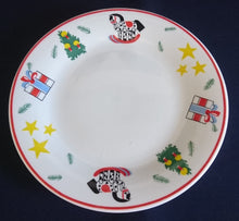 Lade das Bild in den Galerie-Viewer, 2er Set DESSERTTELLER &quot;Flirt&quot; - Porzellan, Weihnachten Advent Christ Tannenbaum Geschenke Sterne Schaukelpferd Zweige Linien Motiv Dekor
