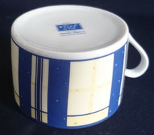 Lade das Bild in den Galerie-Viewer, 2er Set KAFFEETASSEN &quot;Flirt&quot; &quot;French Vanilla&quot; - Porzellan, Symetrisches Geometrisches Linien Balken Striche Karo Motiv Dekor
