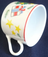 Lade das Bild in den Galerie-Viewer, 2er KAFFEEGEDECK &quot;Flirt&quot; - Porzellan, Weihnachten Advent Christ Tannenbaum Geschenke Sterne Schaukelpferd Zweige Linien Motiv Dekor
