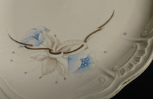 Lade das Bild in den Galerie-Viewer, SERVIERPLATTE - Porzellan, Ovale Form, Abstrakte Blumen Goldrand Relief Dekor
