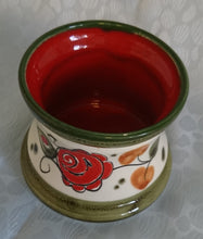 Lade das Bild in den Galerie-Viewer, 2er Set MILCHKÄNNCHEN &amp; ZUCKERDOSE OHNE DECKEL &quot;Tirol&quot; - Keramik / Steingut, Rosen Motiv Dekor, Handbemalt
