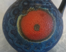 Lade das Bild in den Galerie-Viewer, KANNE &quot;Fat Lava&quot; - Keramik / Steingut, Künstlerisches Dekor, Handarbeit
