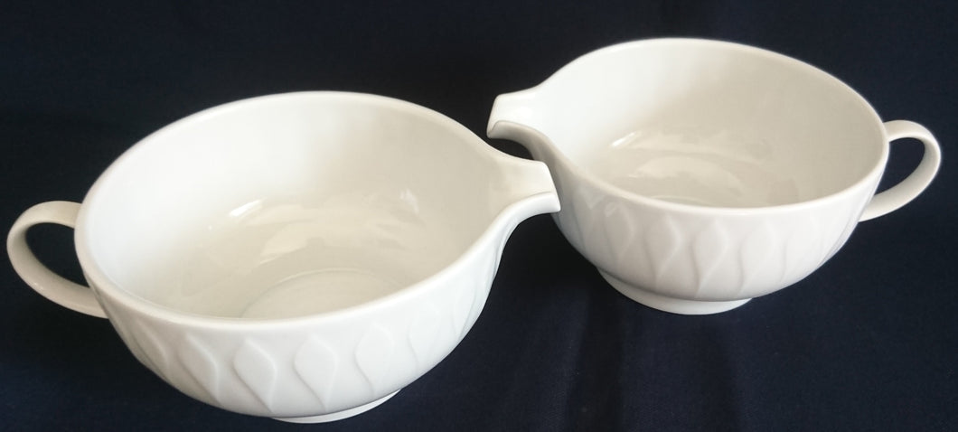 2er Set SUPPENTASSEN - Porzellan, Einfärbiges Tropfenform Relief Dekor