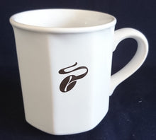 Lade das Bild in den Galerie-Viewer, KAFFEETASSE - Keramik / Steingut, Goldenes Bohne Motiv Dekor

