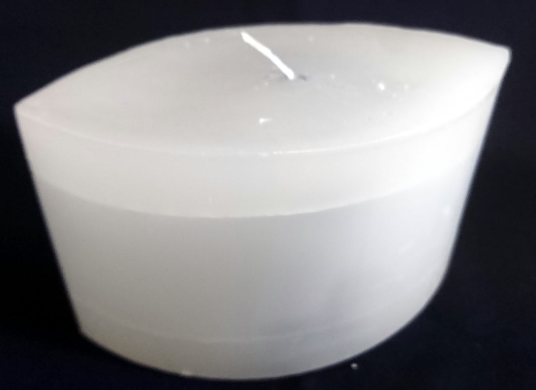 STANDKERZE - Wachs / Kerzenmaterial, Kaltweiß Farbend, Handarbeit, Schiffchenform Oval, 1 Docht (G)