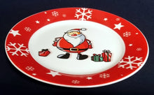 Lade das Bild in den Galerie-Viewer, 2er Set 3er KAFFEEGEDECKE &quot;Santa&quot; - Porzellan, Weihnachtsmann Nikolaus Sterne Schneeflocken Geschenke Motiv Dekor
