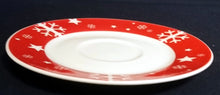 Lade das Bild in den Galerie-Viewer, 2er Set 2er KAFFEEGEDECKE &quot;Santa&quot; - Porzellan, Weihnachtsmann Nikolaus Sterne Schneeflocken Geschenke Motiv Dekor
