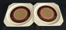 Lade das Bild in den Galerie-Viewer, 2er Set DESSERTTELLER &quot;Avantgarde&quot; - Keramik / Steingut, Modernes Kreise Streifen Dekor, Mittig Braun
