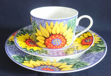 Lade das Bild in den Galerie-Viewer, KAFFEETASSE - Porzellan, Sonnenblumen Blüten Pflanzen Motiv Dekor
